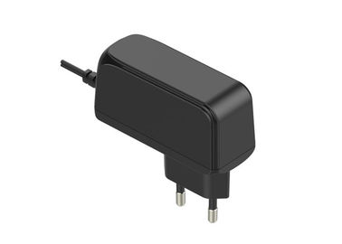 Un buen precio. la UE 18W tapa eficacia universal de la clase 6 de Energy Star del color del negro del adaptador de corriente alterna en línea