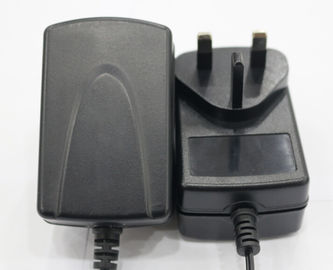 comprar 18W / 24W/36W adaptador de viaje universal 5 - 15V blanco/negro online manufacture