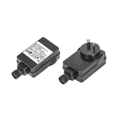 Un buen precio. adaptador universal 24W con cortocircuito/sobrecarga/sobre la protección del voltaje en línea