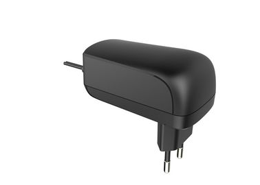 Un buen precio. adaptador del cargador de la CA DC del soporte de la pared de 24W 12VAC en negro con el enchufe de la UE en línea