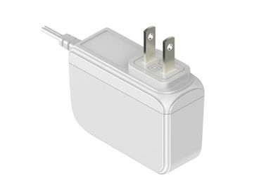 Un buen precio. adaptador blanco/del negro de la fuente de alimentación de la transferencia de la CA de 12v 1.5A 18w de los E.E.U.U. del enchufe del universal en línea
