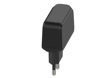 Un buen precio. el adaptador del soporte de la pared de 12V 1A 12W, CE aprobó el adaptador de corriente alterna en línea