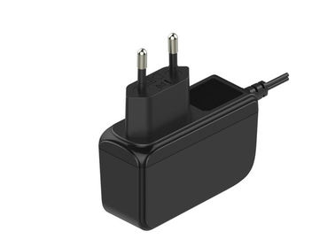 Un buen precio. adaptador universal de la CA de 15W 12V 1.25A DC negro/blanco para el set-top box en línea