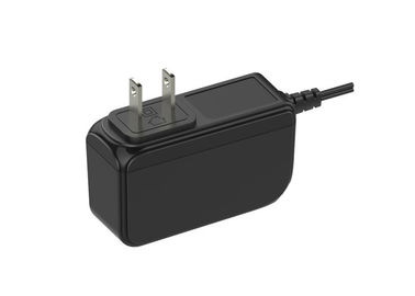 Un buen precio. Adaptador negro del universal de la CA DC de la fuente de alimentación de la transferencia de la CA 15W 12V 1.25A en línea
