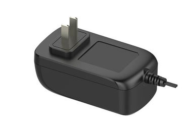 Un buen precio. adaptador 3000ma de la pared del soporte 12v de la pared del negro de 3A 36W con el Pin del enchufe 2 del NC en línea