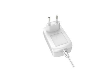 Un buen precio. 100 - CA de la fuente de alimentación del soporte de la pared 240VAC 18W 12V 1.5A blanca/negro en línea