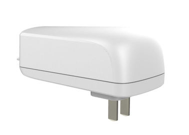 Un buen precio. 90 - blanco 47 del adaptador 36W del soporte del enchufe pared corriente alterna 264VAC - 63Hz 3000 mA en línea