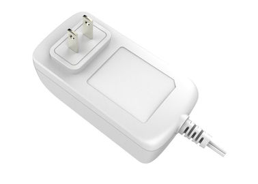 Un buen precio. Adaptador blanco 12V 36W del enchufe de pared de la CA DC del enchufe de Japón para el cuaderno/el teléfono en línea