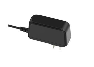 Un buen precio. 12 voltios de adaptador de corriente alterna universal 1A - 1.5A con el enchufe de los E.E.U.U. para Norteamérica en línea