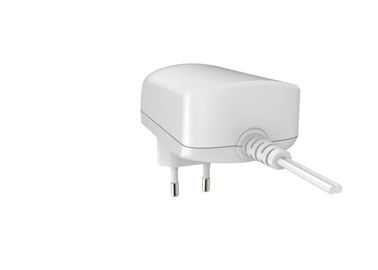 Un buen precio. Adaptador de corriente alterna blanco de 12V 2A 24w universal con el enchufe 2pin 2000ma de la UE en línea