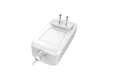 Un buen precio. soporte blanco de la pared del adaptador de corriente alterna universal de 12V 3A con el Pin de los E.E.U.U. en línea