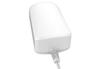 Un buen precio. Blanco mundial universal del enchufe de adaptador del viaje del enchufe de KA del AU del NC 12v 3A en línea