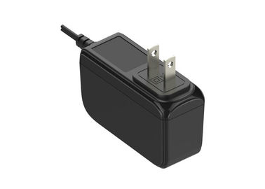 Un buen precio. Fuente universal de la transferencia de la corriente ALTERNA del adaptador de corriente alterna de la eficacia alta blanca/negro en línea